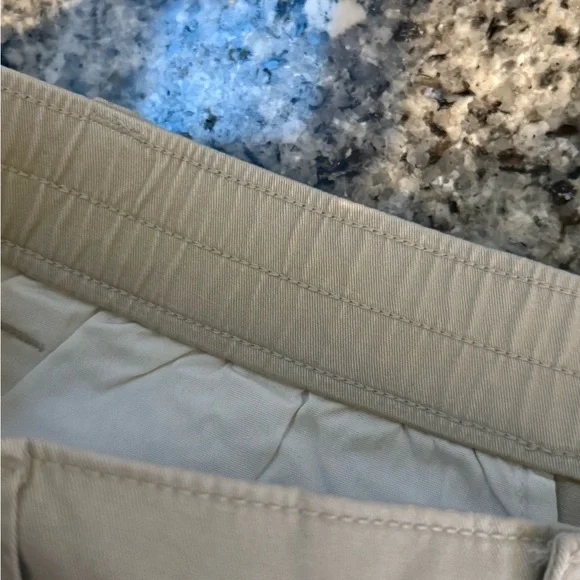 GAP Women's Khaki Elastic Waist Pleated Trousers - size 8 - Picture 10 of 14